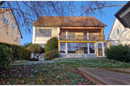 Provisionsfrei - 12-Zimmer Dreifamilien-Haus in bester Lage - Stuttgart Birkach