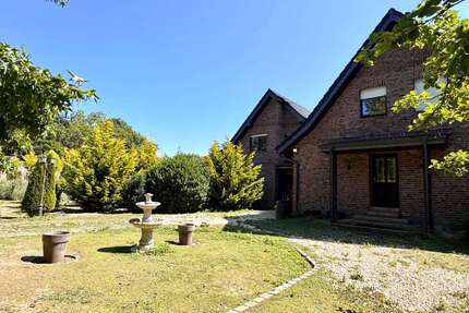 Haus zum Kaufen in Grefrath 998.000,00 € 229.38 m²
