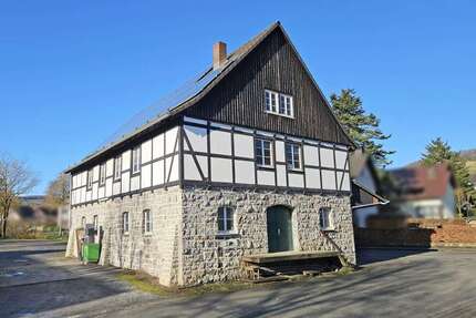 Haus zum Kaufen in Sundern (Sauerland) 150.000,00 € 488 m²