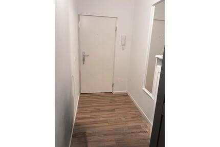 GERÄUMIGE WOHNUNG IN FRANKFURT-FECHENHEIM ZU VERMIETEN - Frankfurt am Main Ost