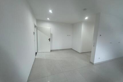 3 Zimmer Dachgeschoss Wohnung - 1.200,00&nbsp;EUR Kaltmiete, ca.&nbsp; 70,00&nbsp;m&sup2; in Meckenheim (PLZ: 53340)