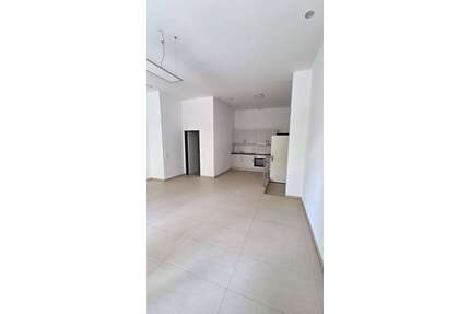 Wohnung zum Mieten in Halle 350,00 € 43.97 m²