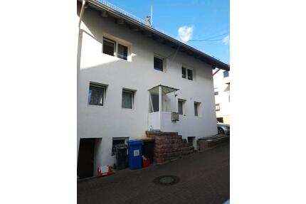 Einefamielehaus in Buchen -Hainstadt mit ca.9,8 kw solaranlage - Buchen (Odenwald)