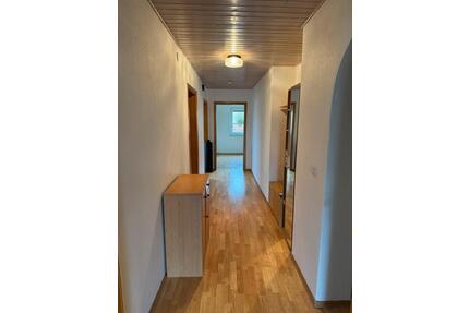 3 12 Zimmer - 650,00&nbsp;EUR Kaltmiete, ca.&nbsp; 88,00&nbsp;m&sup2; in Kirchenthumbach (PLZ: 91281)