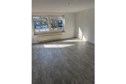 4 Zimmer Wohnung mit Balkon - 815,00&nbsp;EUR Kaltmiete, ca.&nbsp; 85,00&nbsp;m&sup2; in Delmenhorst (PLZ: 27755) Düsternort