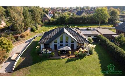 Exklusives modernes Einfamilienhaus mit Garten und Doppelgarage - für den Käufer provisionsfrei - Cramonshagen Neues Dorf