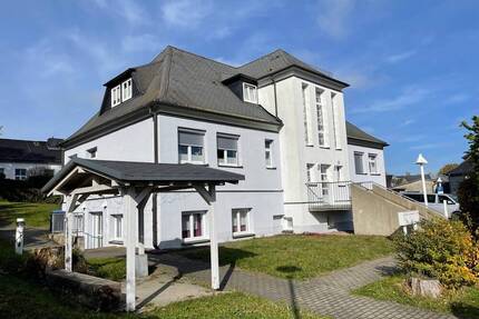 Wohn- und Geschäftshaus - 375.000,00&nbsp;EUR Kaufpreis, ca.&nbsp; 289,00&nbsp;m&sup2;&nbsp;Wohnfl&auml;che in Oberweißbach/Thüringer Wald (PLZ: 98744)