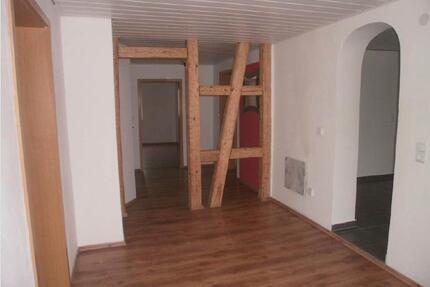 Wohnung frisch renoviert,105m2, 3x SZ, EBK, Tageslichtbad - Burgpreppach