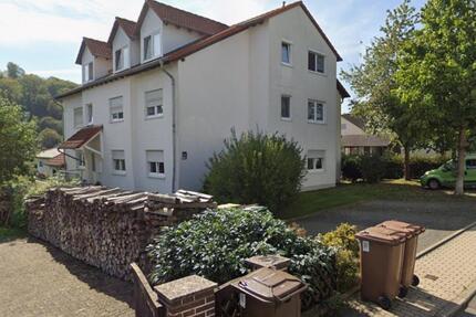 NEU - Kapitalanlage mit Potenzial: Gepflegte, ruhige DG-Wohnung - Naumburg