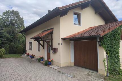 Ruhige Dachgeschosswohnung (1 OG.) zu vermieten - Bad Griesbach im Rottal