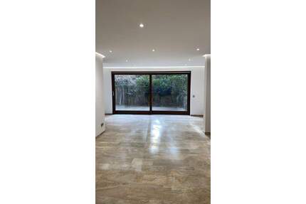 Exklusive, renovierte 3-Zimmer-Souterrainwohnung mit Terrasse in Sindelfingen