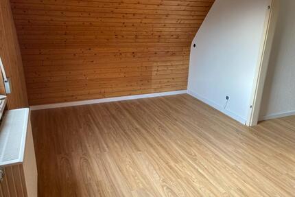 WG Zimmer in 3er WG Stuttgart Neuwirtshaus (S-BahnPorsche)