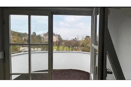 Lichtdurchflutete 3 Zimmer Dachgeschosswohnung in Bensheim