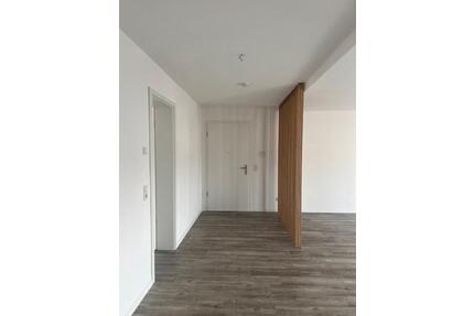 Wohnung in zentraler, ruhiger Lage - 2 ZKB, Balkon - Felsberg