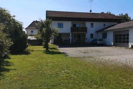 Wohnhaus mit Halle (Werkstatt) - 995.000,00&nbsp;EUR Kaufpreis, ca.&nbsp; 126,00&nbsp;m&sup2; in Plattling (PLZ: 94447)