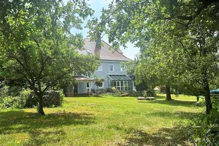Haus zum Kaufen in Landau an der Isar 845.000,00 € 277 m²
