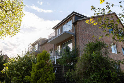 *** GANDERKESEE ZENTRUM - MFH 8 PARTEIEN - VOLL VERMIETET - 4 GARAGEN und MEHRERE STELLPLÄTZE ***