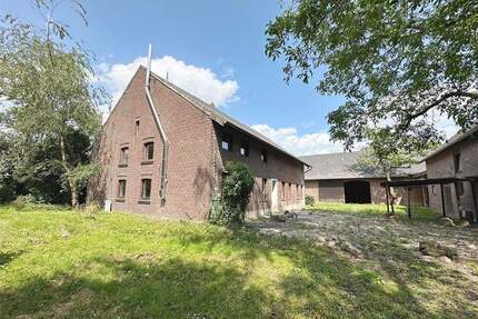 *Bauernhaus auf großzügigem Bauernhof mit vielseitigem Potenzial am Niederrhein* - Tönisvorst