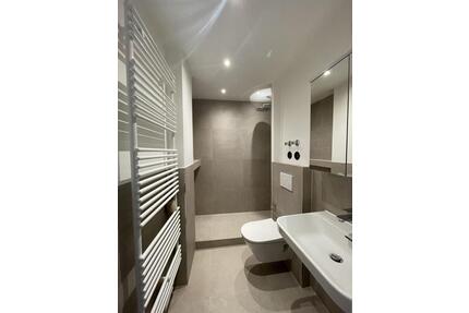 Erstbezug nach Sanierung: Helle Wohnung am Zamilapark - München Bogenhausen