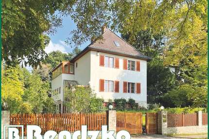 Haus zum Kaufen in Berlin 2.580.000,00 € 240 m²