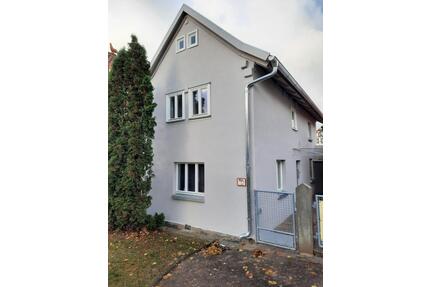 kleines Haus zu vermieten - 600,00&nbsp;EUR Kaltmiete, ca.&nbsp; 80,00&nbsp;m&sup2; in Eiterfeld (PLZ: 36132)