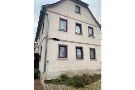 Fachwerkhaus renovierungsbedürftig + Nebengebäude - Fuchsstadt