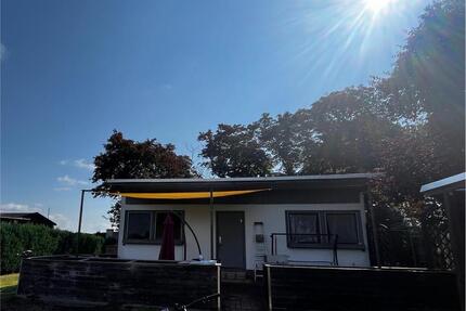 Garten mit massiver Laube - 2.000,00&nbsp;EUR Kaltmiete, ca.&nbsp; 0,00&nbsp;m&sup2; in Rositz (PLZ: 04617)