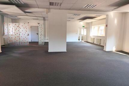 Viel Platz für Ihre Ideen! - 2.994,00&nbsp;EUR Kaltmiete, ca.&nbsp; 8,00&nbsp;m&sup2; in Bitterfeld-Wolfen (PLZ: 06749)