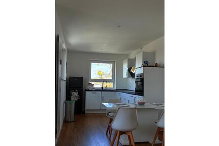 Moderne 2-Zimmer-Wohnung mit Balkon und Einbauküche - Langenhagen Brink
