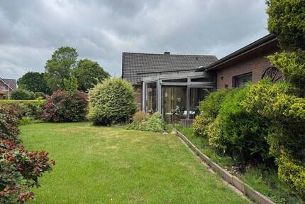 Einfamilienhaus mit Wintergarten und Garage in gefragter Lage - Sande