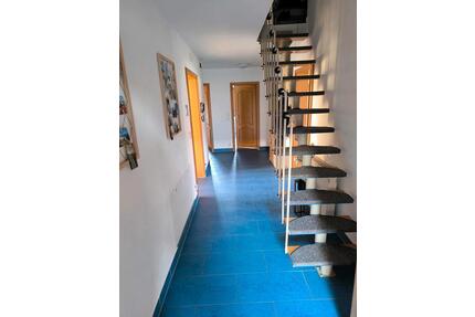 Helle 4-Zimmer- Wohnung - 700,00&nbsp;EUR Kaltmiete, ca.&nbsp; 130,00&nbsp;m&sup2; in Nabburg (PLZ: 92507)