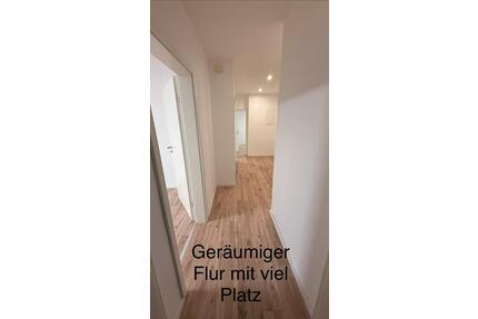 Helle 4-ZKB Wohnung VK-Heidstock,110 m², modernisiert, 2 WC - Völklingen