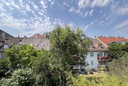 Hochwertig sanierte DG-Wohnung in Laim - München