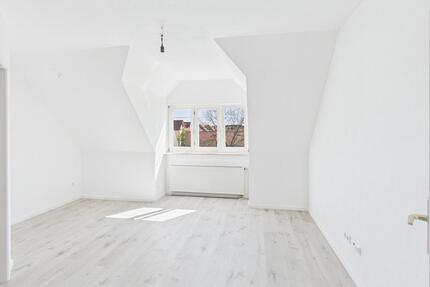 Frisch saniert & sofort frei: 2-Zimmer Wohnung & großer Bühne in Schwäbisch Hall