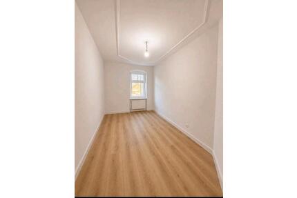 Wunderschöne 2 Zimmer Wohnung Charlottenstr. 13156 Berlin Miete