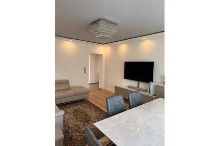 Private 4-Zimmer Wohnung mit Balkon und Garage in Bruchsal - Karlsdorf-Neuthard