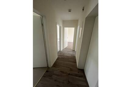 Moderne 2-Zimmerwohnung mit Balkon, neuer Einbauküche & modernem Bad - sofort bezugsfrei - Lütjenburg