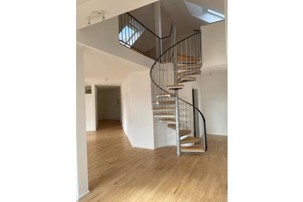 Wunderschöne großzügige Dachgeschosswohnung im Herzen von Gifhorn