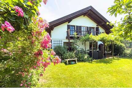 Haus zum Kaufen in Seefeld-Hechendorf 1.750.000,00 € 244 m²