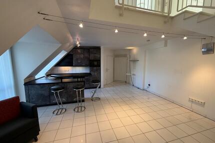 Maisonette-Dachgeschosswohnung mit Balkon in der Innenstadt - Schweinfurt Gartenstadt