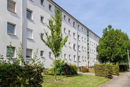 Frisch sanierte 3 RW - 380,00&nbsp;EUR Kaltmiete, ca.&nbsp; 60,20&nbsp;m&sup2; in Groitzsch (PLZ: 04539)