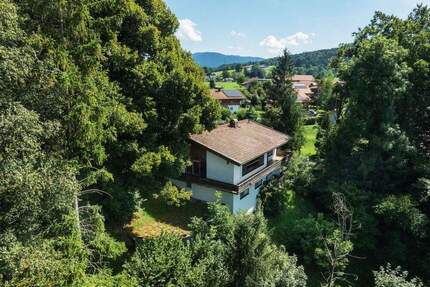 Architektenhaus mit 2 Wohneinheiten und Traumgrundstück mit Bergblick - Siegsdorf