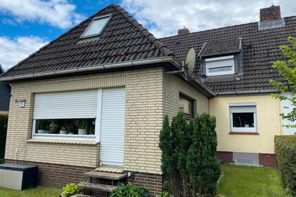 Gepflegte Doppelhaushälfte mit Nebengebäude in Stade Klein Thun