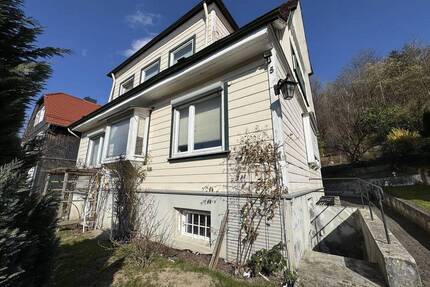Ruhig gelegenes, freistehendes Einfamilienhaus mit Garten in Bad Grund direkt - mit KFZ-Stellplatz