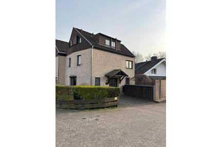 Haus zur Miete in Refrath, Bergisch GladbachKEIN Verkauf