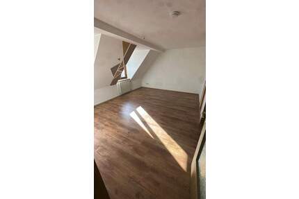 Waldsassen! 4-Zimmer-Dachgeschosswohnung - sofort frei WE10