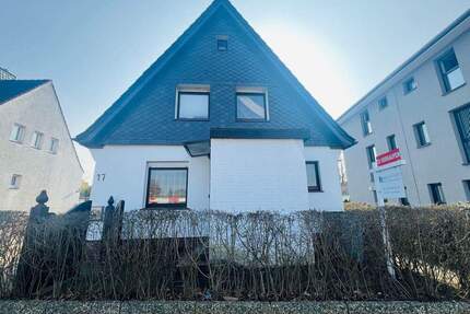 Viel Platz & Sonne: Provisionsfreies Einfamilienhaus in Schenefeld mit hellen Wohnräumen