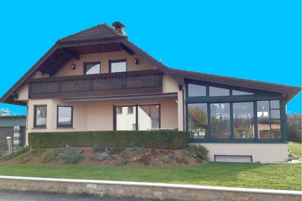 Dachgeschosswohnung in Ebensfeld zu vermieten.