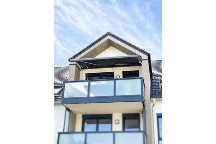 Licht. Raum. Lebensqualität - Neuwertige 4-Zimmer Dachgeschosswohnung mit Balkon und Aufzug - Prittriching