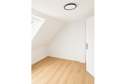 Wohnung zum Mieten in Wilkau-Haßlau 335,00 € 67 m²